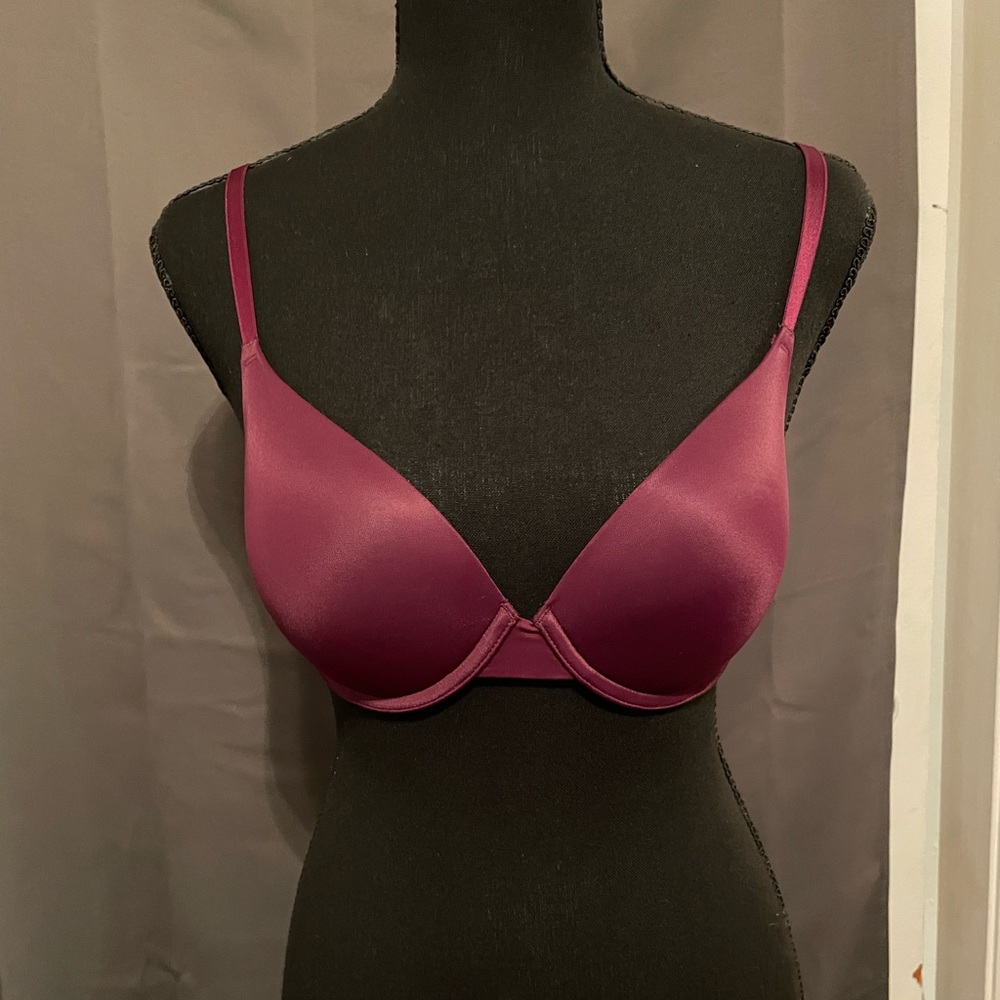 NWOT Burgundy pink by Victoria secret bra size 32D